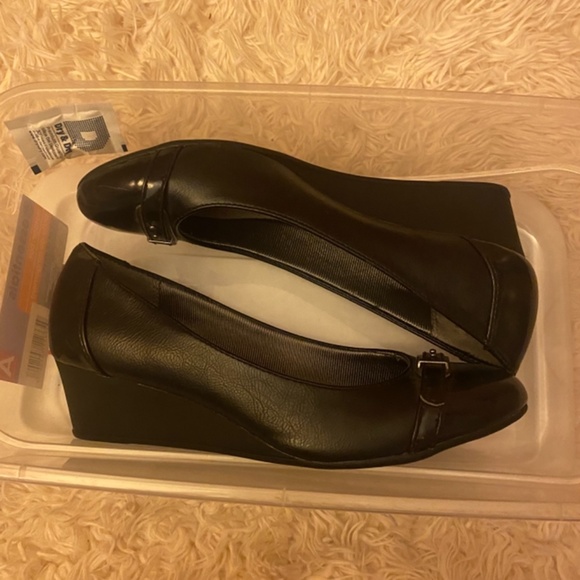 Lifestride Black Shoes - Picture 6 of 6